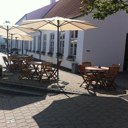 Hotel Radhuskroen Frederikssund Luaran gambar