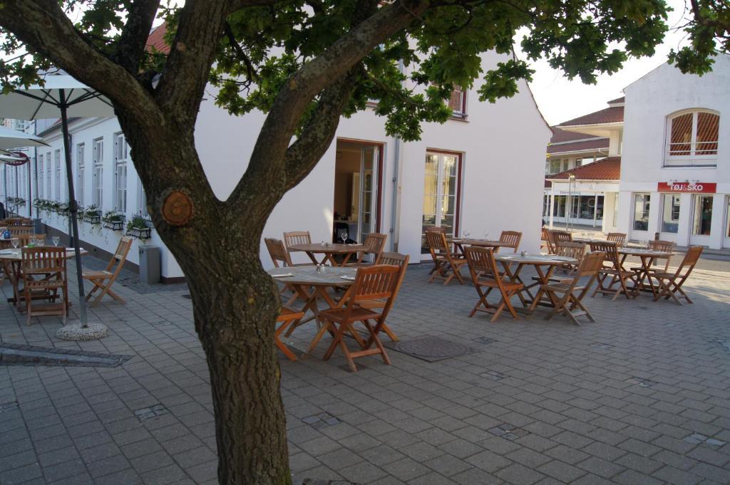 Hotel Radhuskroen Frederikssund Luaran gambar