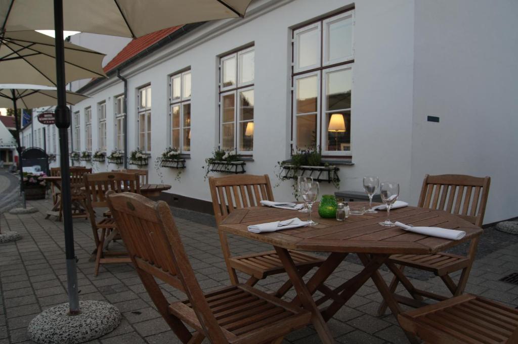 Hotel Radhuskroen Frederikssund Luaran gambar